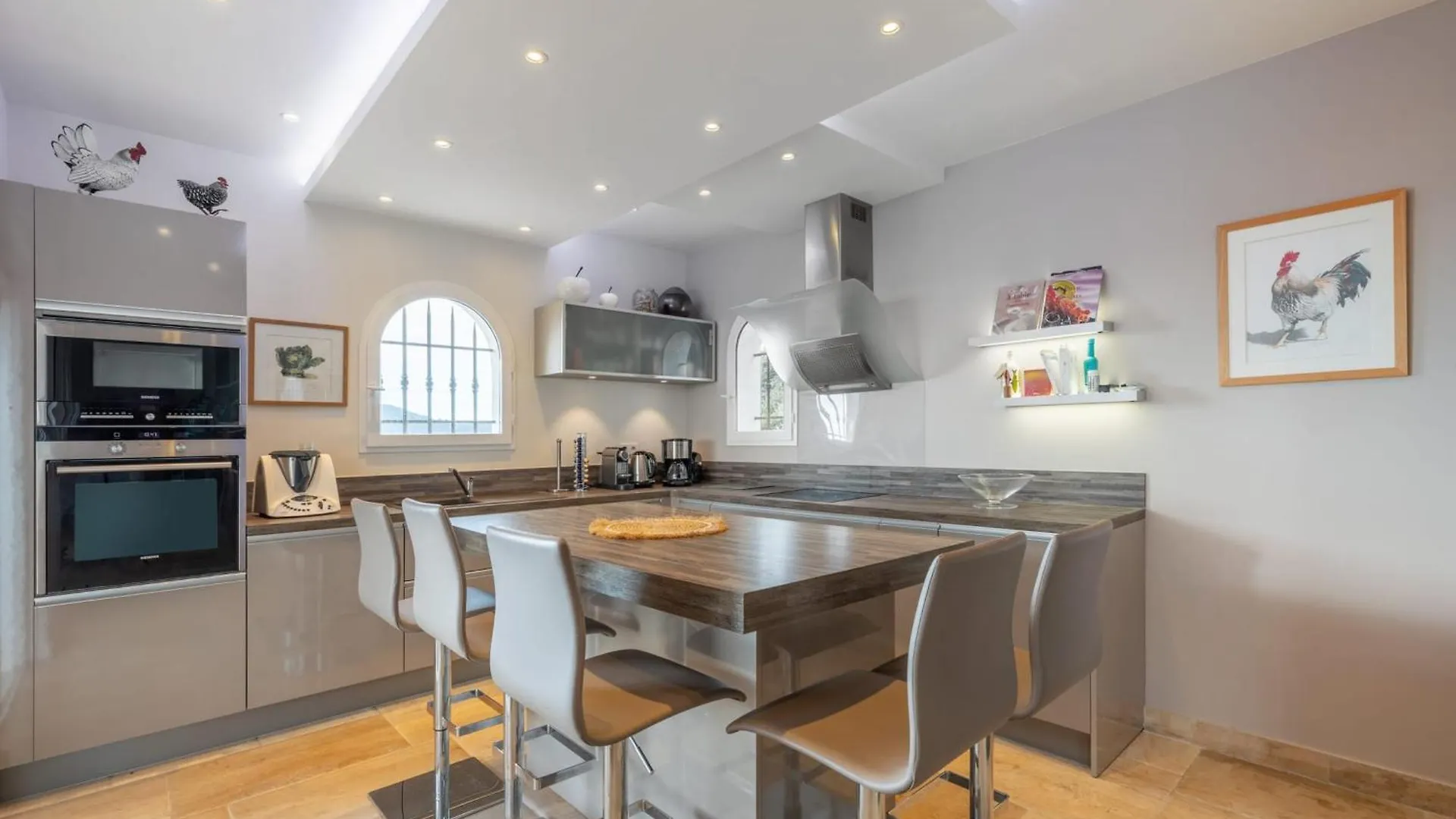 Magnificent House With Swimming Pool And Sea View 15 Minutes From Cannes Mandelieu