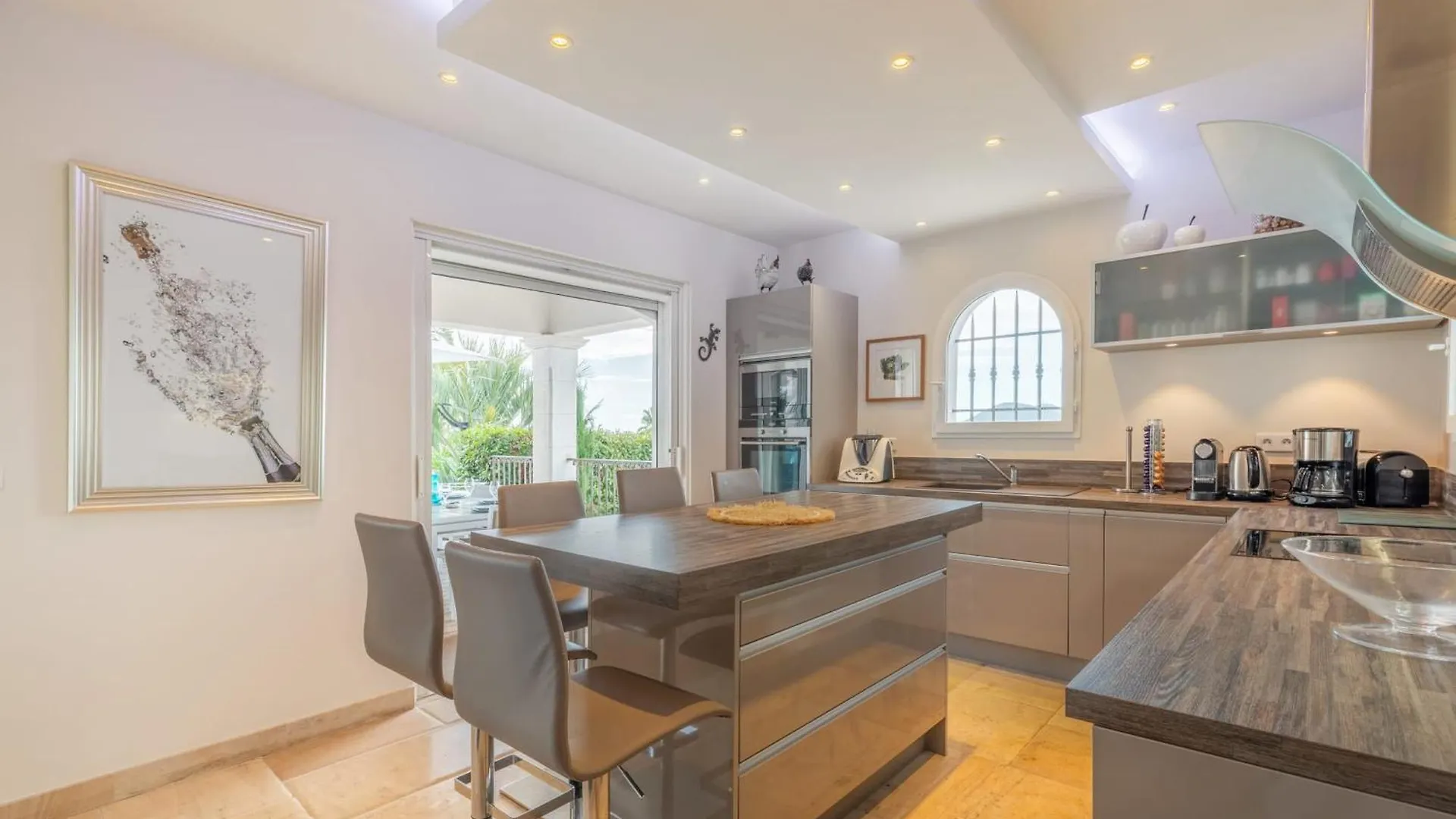 Magnificent House With Swimming Pool And Sea View 15 Minutes From Cannes Mandelieu 0*,  Fransa